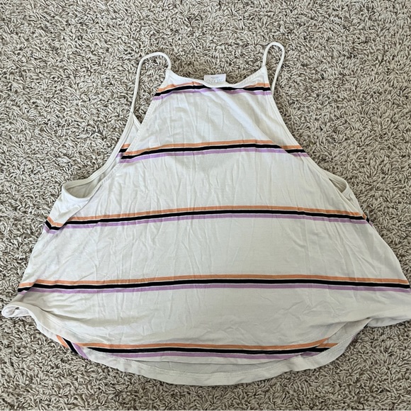 Size L Abound White Women’s Striped Tank Top in Amazing condition! - Picture 3 of 3